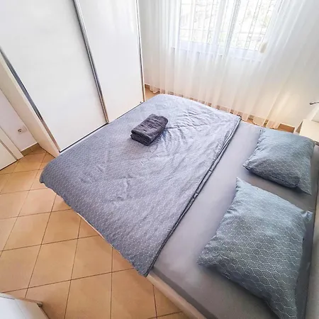 Waveside Daire Dıraç